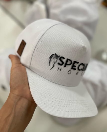 Exemplo de Boné Americano Personalizado 3